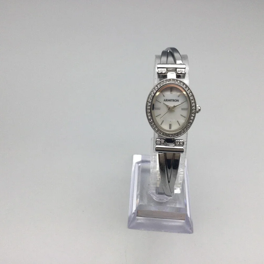 Armitron Womens Watch 21mm White Oval Dial Silver Tone Crystals New Battery 7.5
